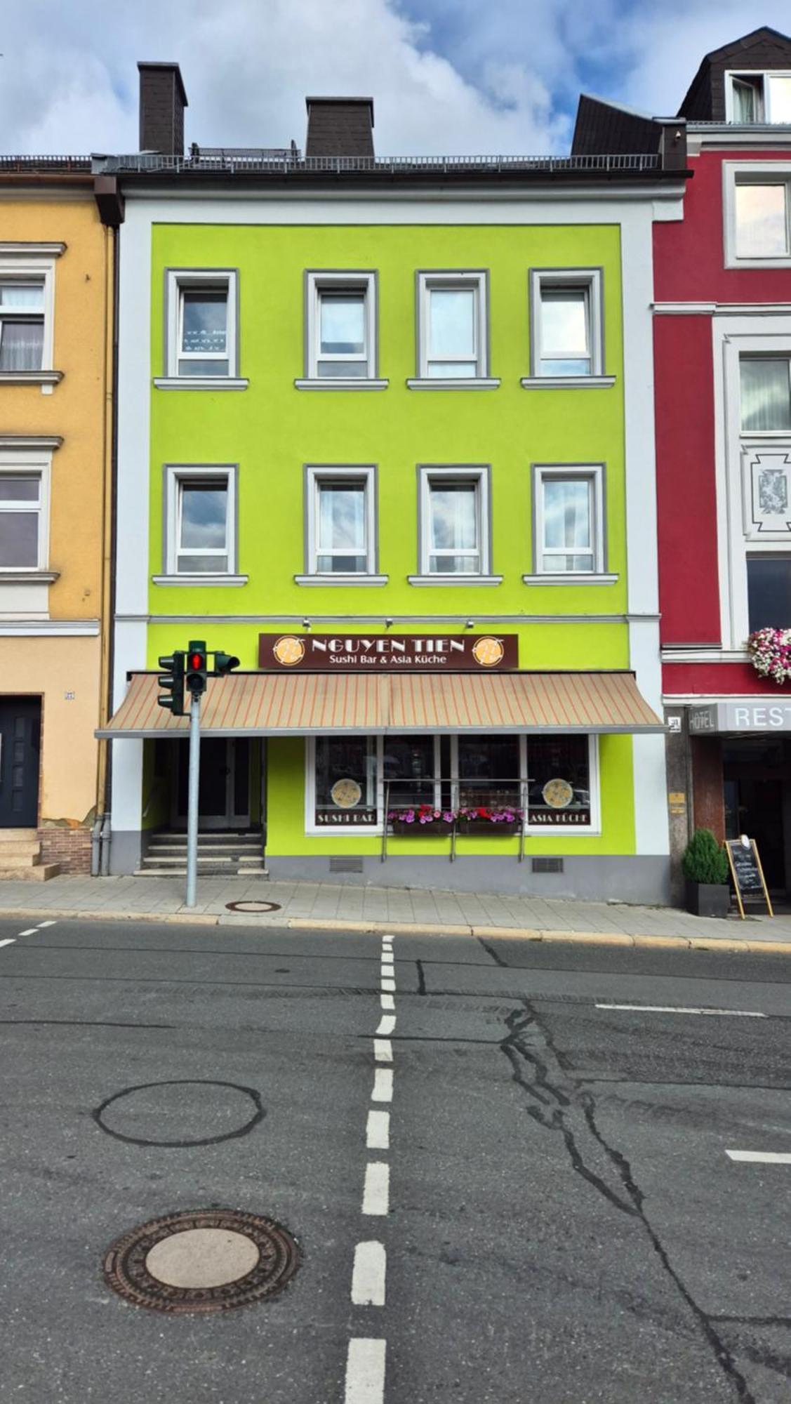 Schillerapartment Hof, Kueche, 24H Digital-Checkin, Parkplatz, Wlan250Mbit Hof  Bagian luar foto