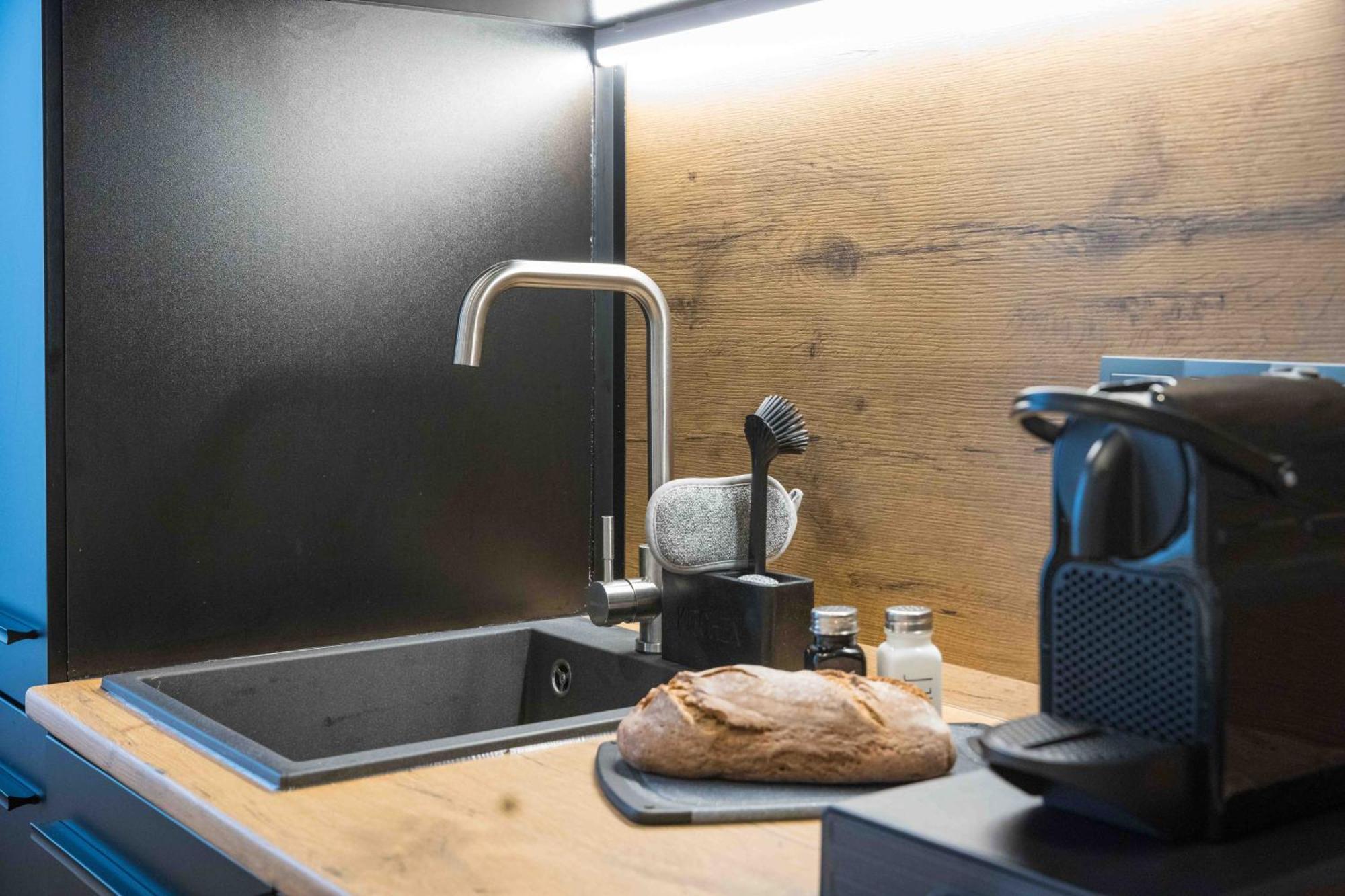 Schillerapartment Hof, Kueche, 24H Digital-Checkin, Parkplatz, Wlan250Mbit Hof  Bagian luar foto