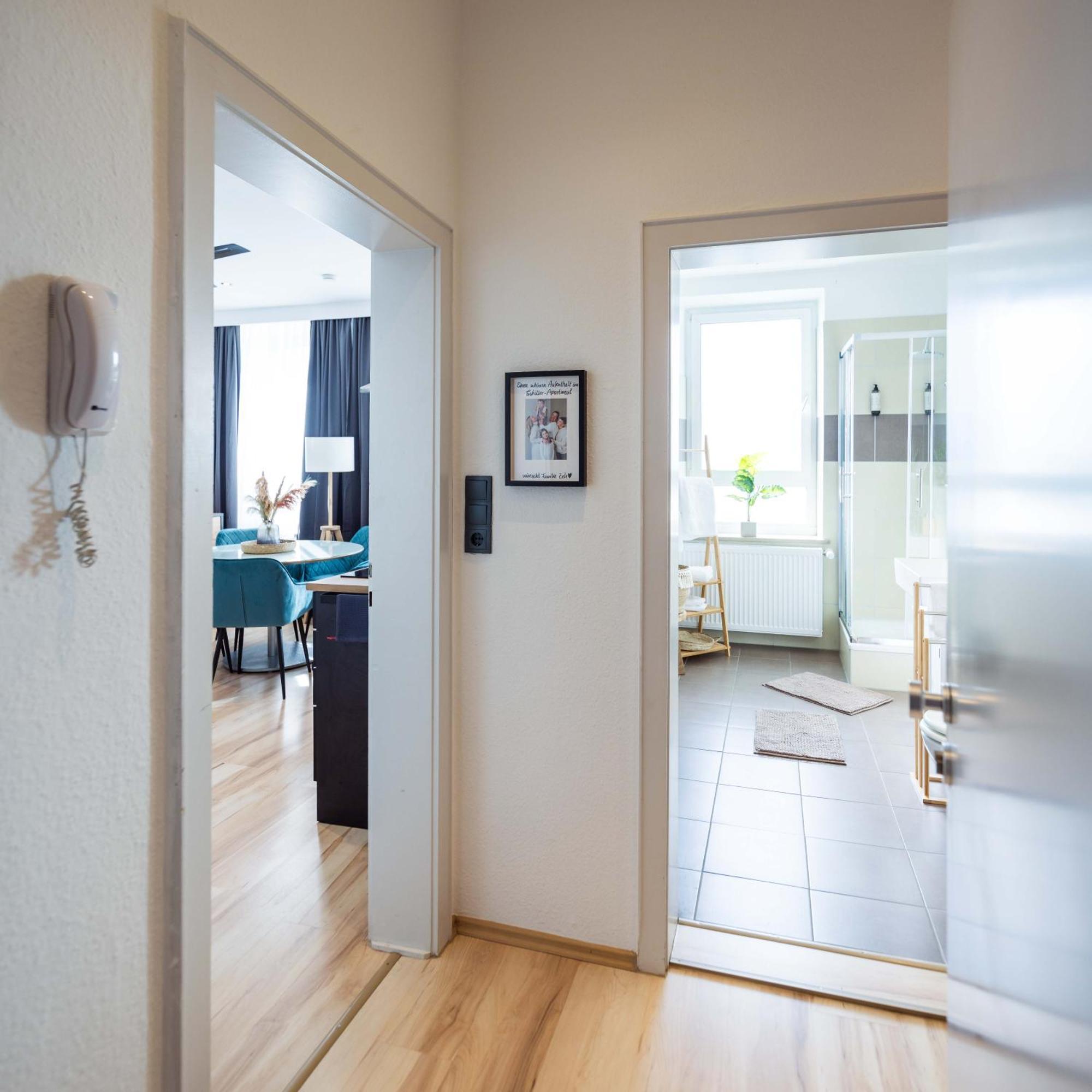 Schillerapartment Hof, Kueche, 24H Digital-Checkin, Parkplatz, Wlan250Mbit Hof  Bagian luar foto