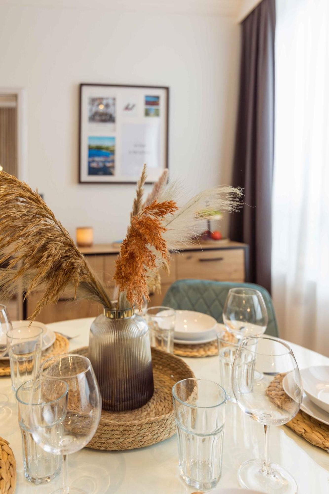 Schillerapartment Hof, Kueche, 24H Digital-Checkin, Parkplatz, Wlan250Mbit Hof  Bagian luar foto