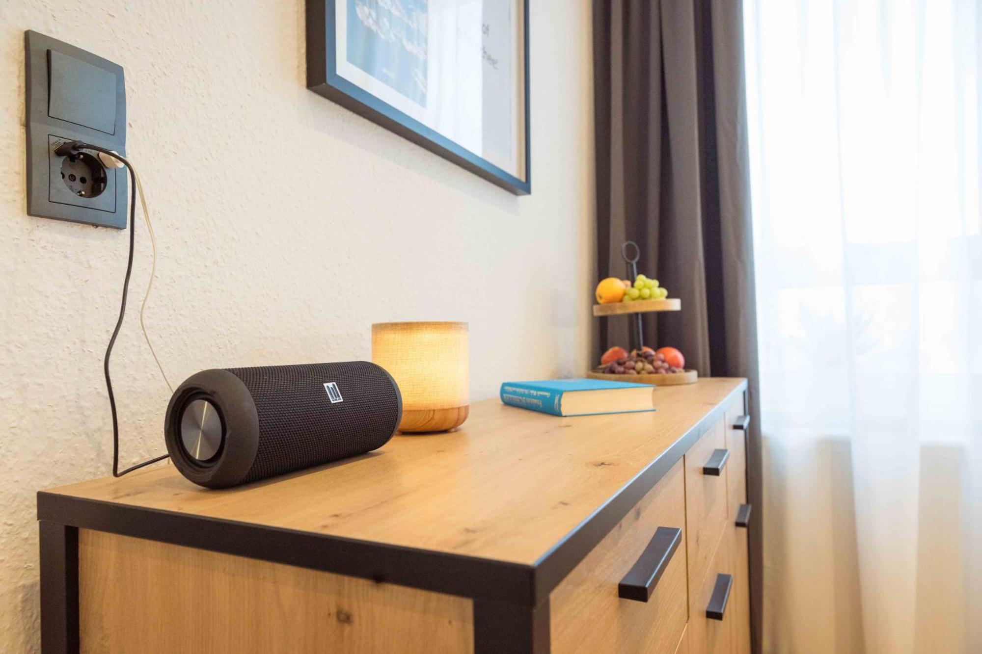 Schillerapartment Hof, Kueche, 24H Digital-Checkin, Parkplatz, Wlan250Mbit Hof  Bagian luar foto